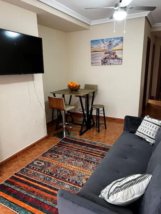 2 Bedroom Levante Beach Бенидорм Экстерьер фото