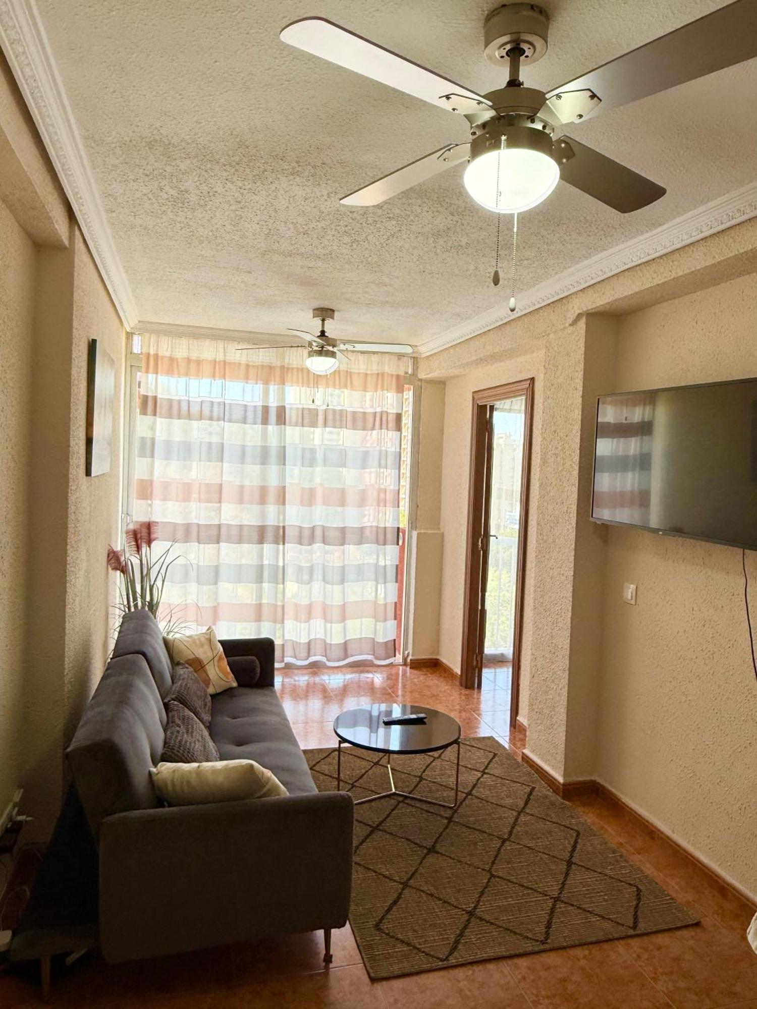2 Bedroom Levante Beach Бенидорм Экстерьер фото